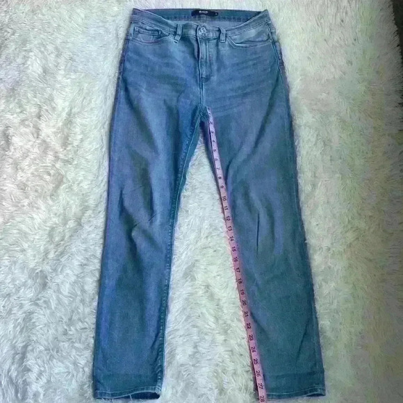 Hudson Jeans Denim - Hudson Nico Super Skinny Jeans. Size 30.